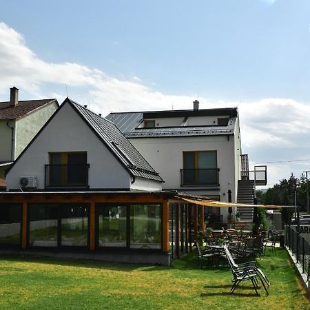 Varalja Apartments Plavecke Podhradie Exterior foto