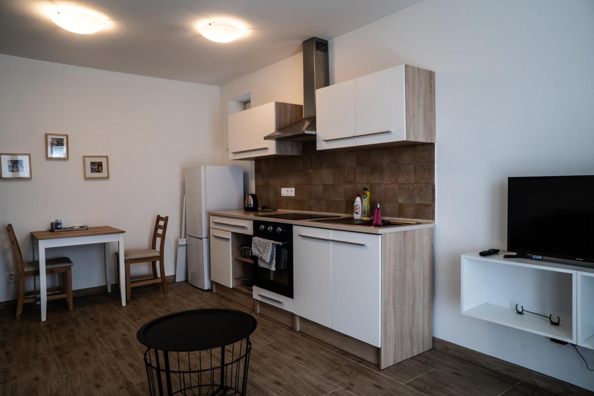 Varalja Apartments Plavecke Podhradie Exterior foto